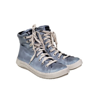 Chacal High Top Sneakers